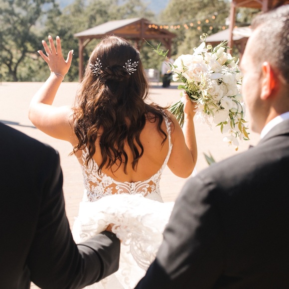 Meet your Posher, Madison - Picture 1 of 1